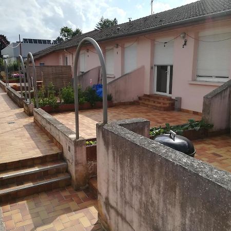Logement De Plein Pied A Mirecourt Εξωτερικό φωτογραφία
