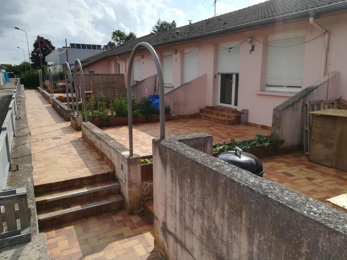 Logement De Plein Pied A Mirecourt Εξωτερικό φωτογραφία